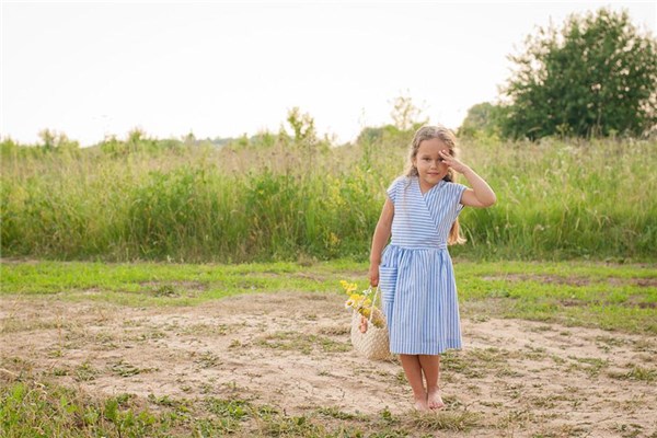 梦见漂亮小女孩是什么预兆（梦见非常漂亮的小女孩）