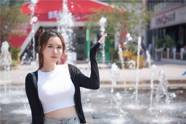 女生走路外八字的原因分析，走路外八的女人不能娶