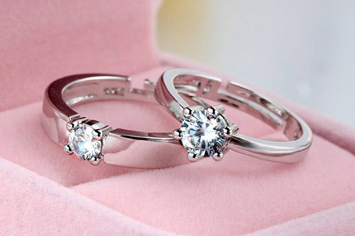 狮子座一生的婚姻状况如何（狮子座嫁给谁最幸福）