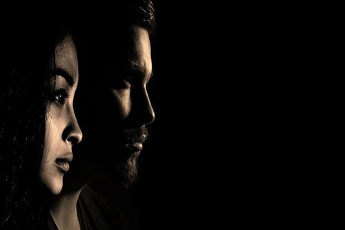 如何与摩羯男上司相处好（摩羯男爱你很深的表现）