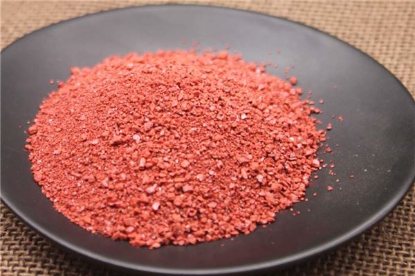 朱砂的作用和效果（佩戴朱砂的好处与禁忌）