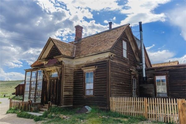 凶宅可以居住吗，凶宅不能住人是迷信吗