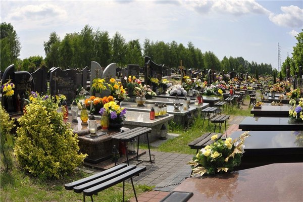 梦见修建坟墓好不好（梦到建墓地什么预兆）