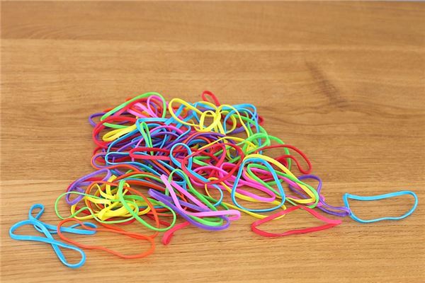 梦见皮筋断了是什么意思（已婚女人梦见橡皮筋）