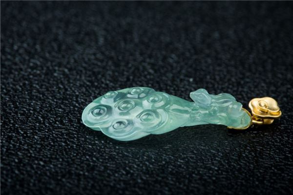 人挑玉玉也挑人,玩玉石的人是不是疯了 人挑玉玉也挑人,玩玉石的人是不是疯了