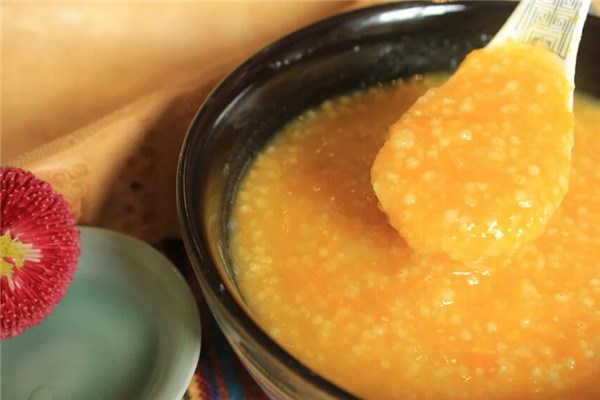 梦见小米稀饭是什么意思(梦见熬好了的小米稀饭)