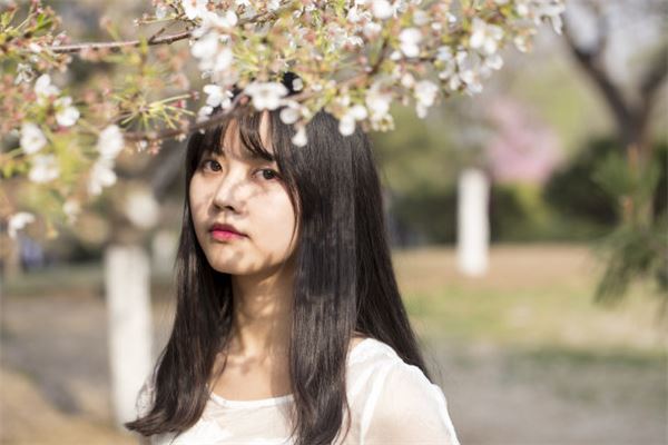 女人面相看老公穷富，容易嫁给有钱人的面相