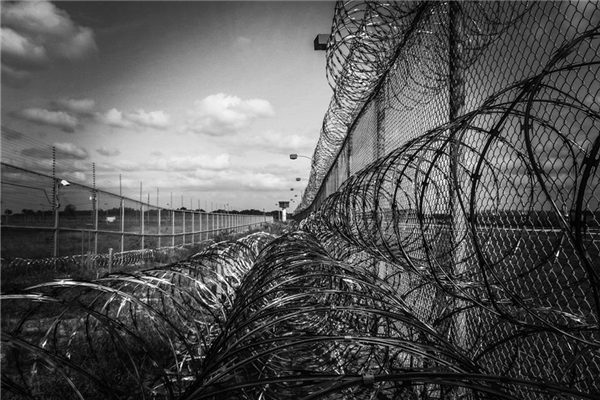 梦见刑场别人执行死刑（梦见刑场观看行刑）