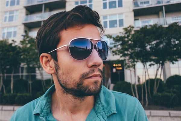 一生倒霉的人的面相，一个人霉运缠身的面相