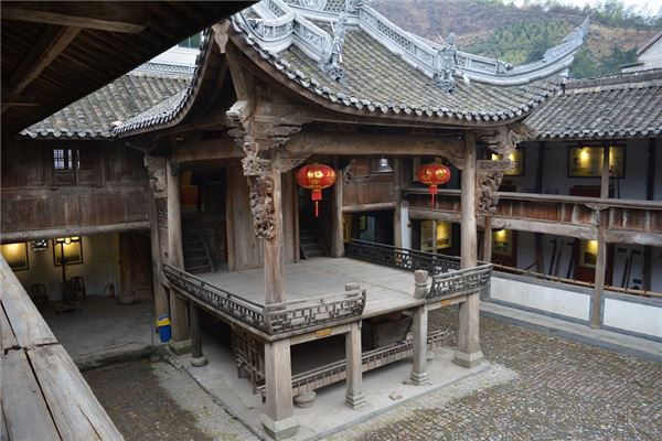 梦见戏台是什么意思(梦到戏台预示着什么)