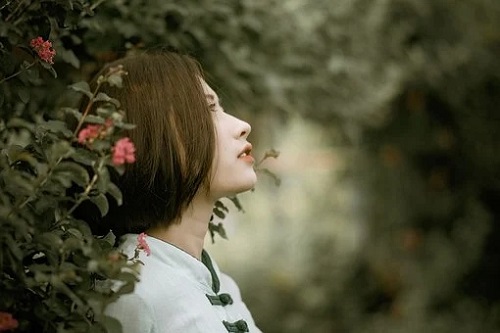 追白羊女的最好方法（追求白羊女的绝招）