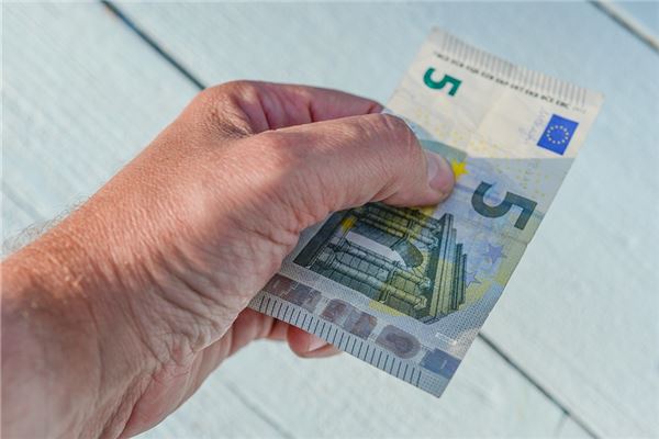 梦见赔偿别人钱财（梦见自己得到一笔赔偿金）