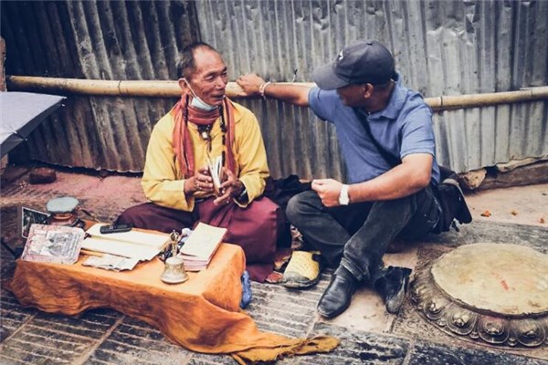 梦见算卦人怎么回事儿（梦见找算卦的给自己算卦）