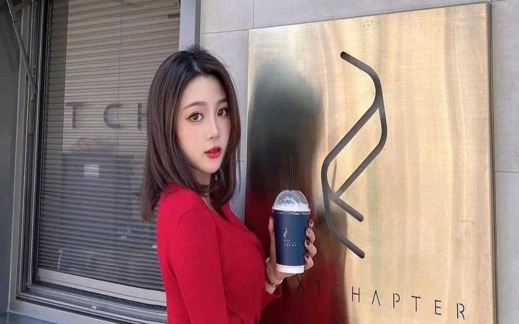 细节判断水瓶女喜欢你的举动