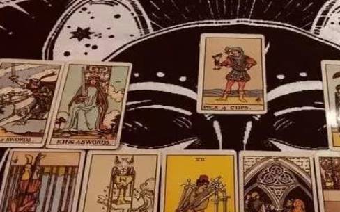 圣杯二是什么意思,圣杯二的牌面意思 圣杯二是什么意思,圣杯二的牌面意思