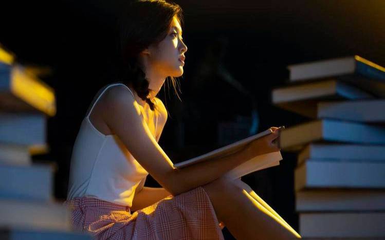 infj型人格女给人的感觉（INFJ女生给人的感觉）