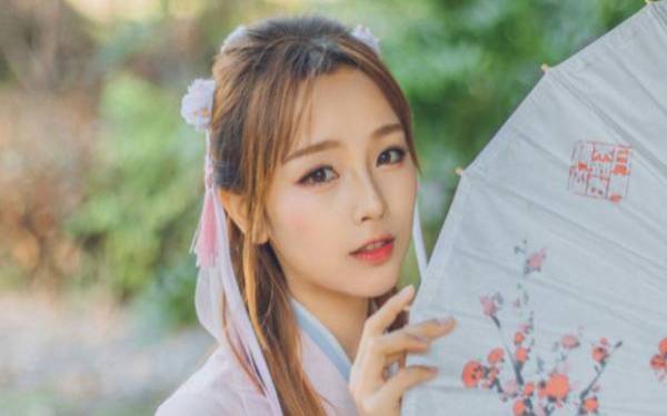 十二星座中骨子里最冷血的星座女，什么星座的女生最冷血