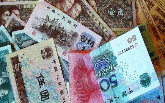 梦见自已在捡钱