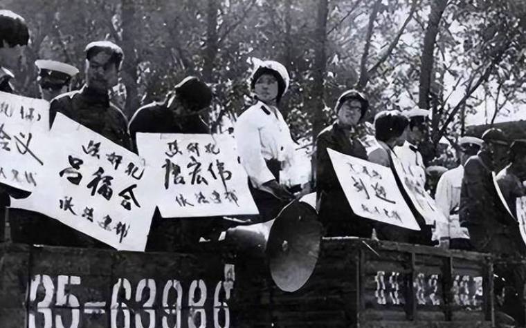 后脑勺有反骨是人才