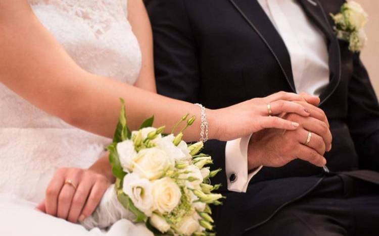 巨蟹女嫁给金牛男会幸福吗，巨蟹女和金牛男在一起合适吗