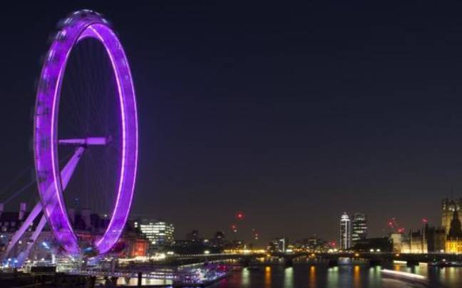 石榴木命五行缺木适合做什么生意,纸业店铺平稳运势 石榴木命五行缺木适合做什么生意,纸业店铺平稳运势