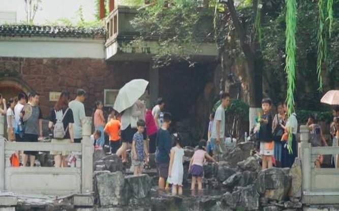 梦见泉水喷涌而出