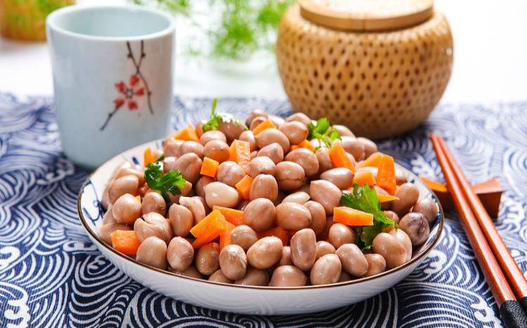 已婚女人梦见自己吃花生米,女人梦到自己吃花生 已婚女人梦见自己吃花生米,女人梦到自己吃花生