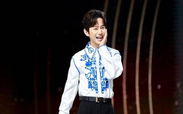 梦见主持人何炅什么意思,梦到知名主持人 梦见主持人何炅什么意思,梦到知名主持人