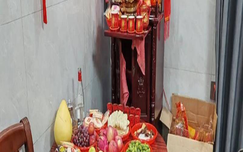 女人梦见拜菩萨是什么预兆（已婚女人梦见拜菩萨）
