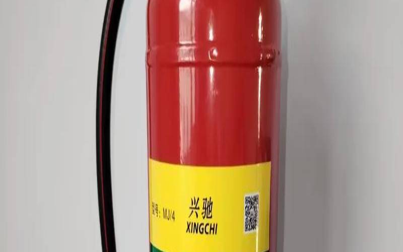 梦见灭火器爆炸（女人梦见灭火是吉兆发财）