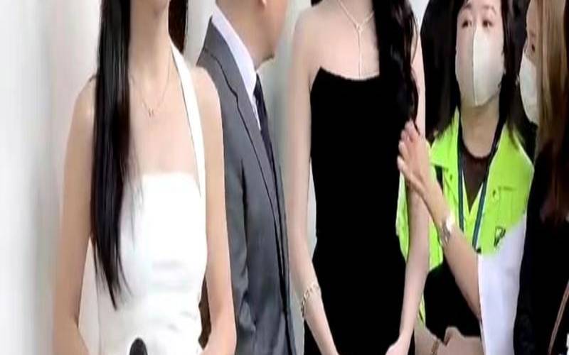 梦见和明星合影的预兆（女人梦到和女明星合照）