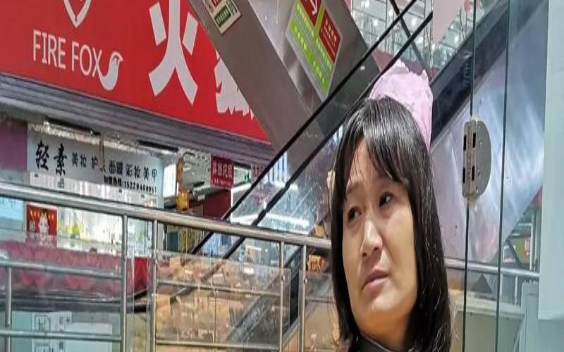 梦见黄色衣服好不好（女人梦到黄衣服是吉兆吗）