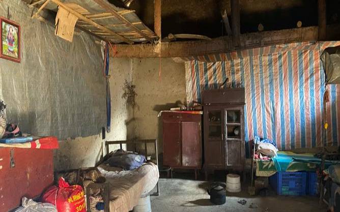 梦见搬家到一个环境很差的房子里，梦见住进很穷很破房子