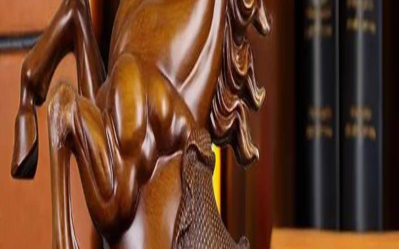 办公室摆件寓意好（办公桌上摆放什么最好）