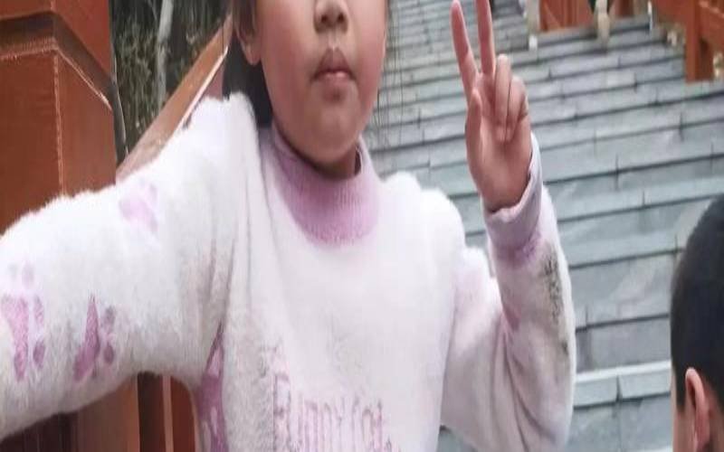 女人梦见自己抱着小宝宝（梦见抱着一个男婴儿）