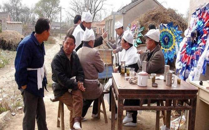 梦见别人办白事什么征兆（梦见别人办白事是什么意思）
