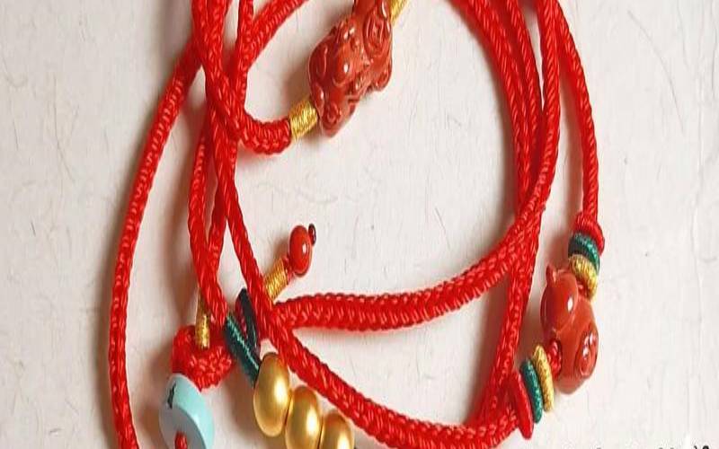 本命年买红腰带是什么意思（本命年腰链什么时候摘）