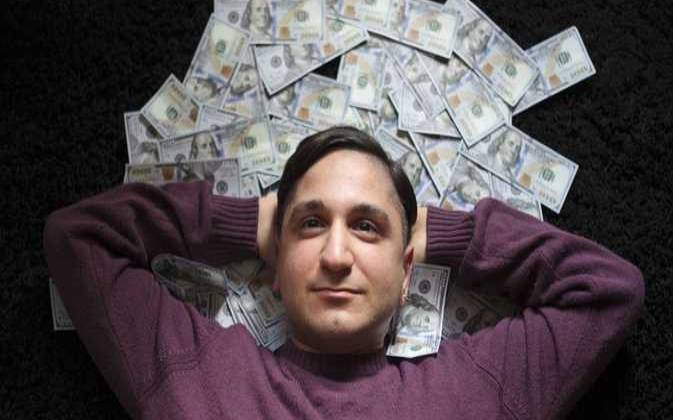 梦见买衣服没买成运势好吗(梦见挑选衣服没选到)