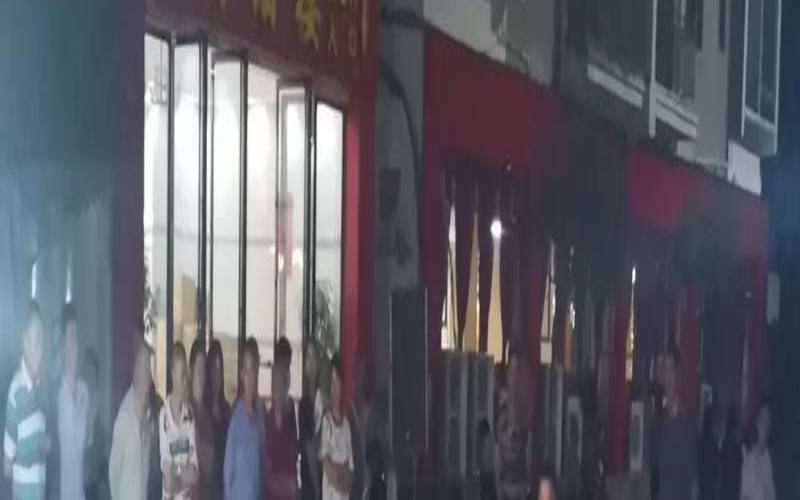 残疾人卖艺(残疾人卖艺背后)