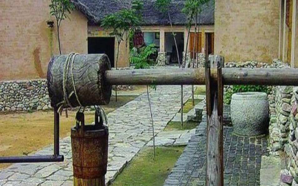 屋后面有水井好不好（厨房有口井风水好吗）