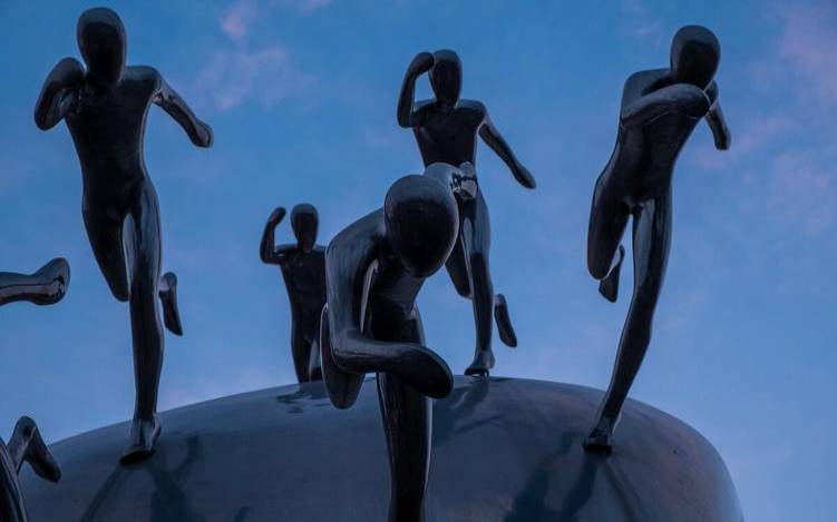 梦见被妖怪追（梦见被妖怪追赶）