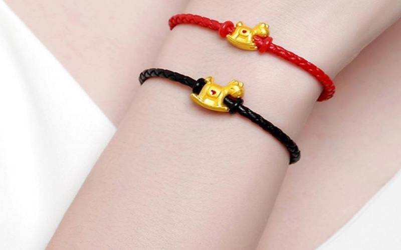 属马女戴什么手链最好（属马的女人戴什么首饰好）