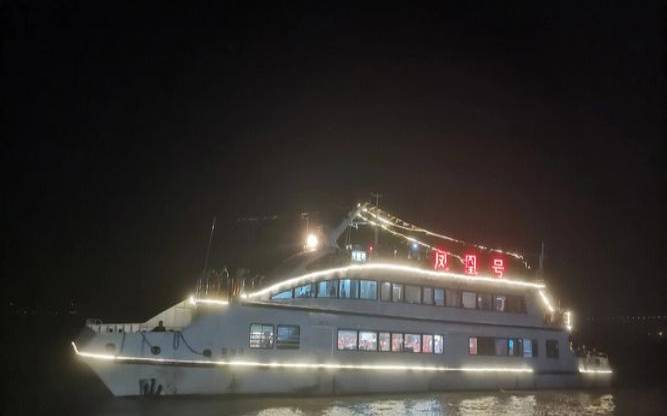 做梦梦到坐轮船（女人梦见游轮是吉兆发财）