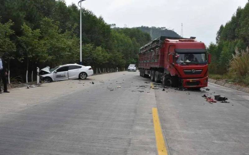梦见开车撞死人（女人梦见开车撞死人）