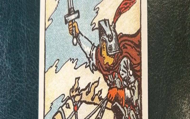 宝剑四正位代表的爱情（宝剑骑士正位爱情）