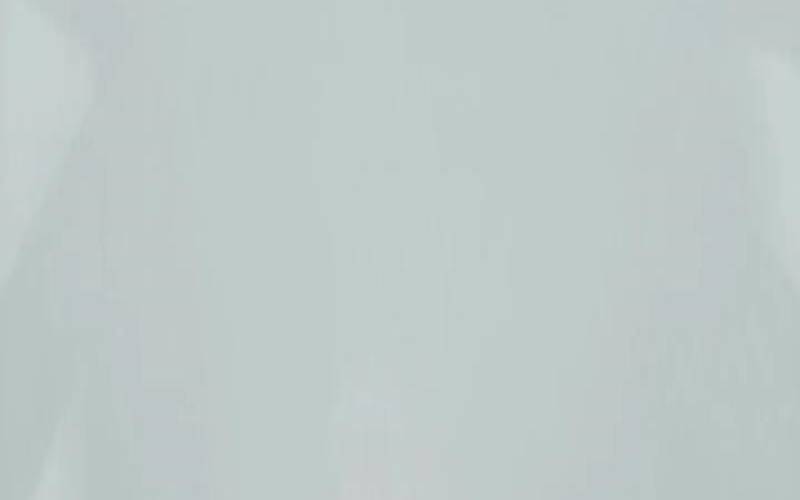 梦到地上白茫茫的雪（女人梦见地上一层雪）