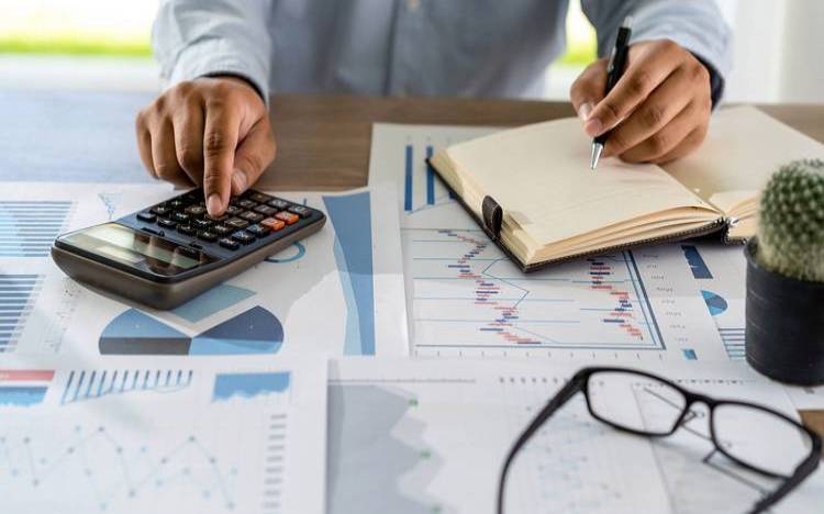 十二生肖求职信（面试考官应具备的条件）