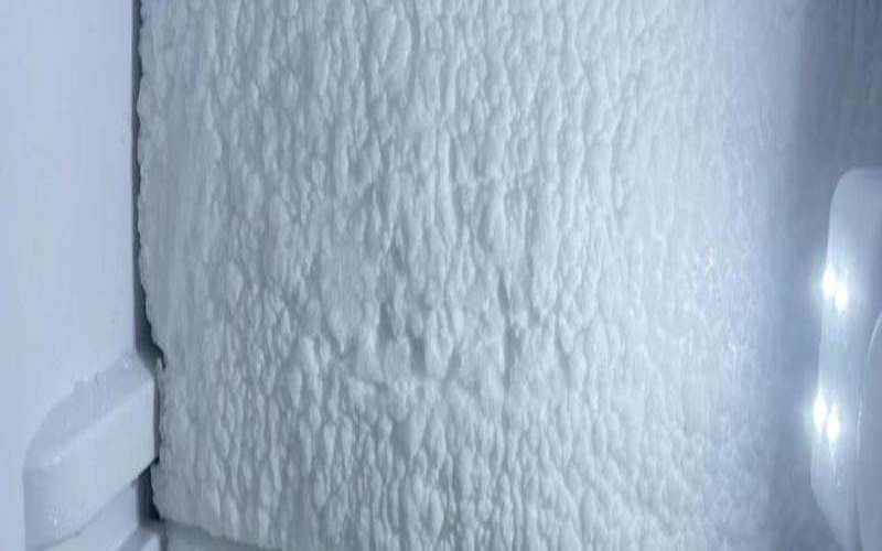 梦见冰箱（梦见冰箱结了好多冰）