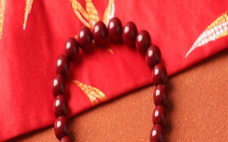 1974年本命年戴什么好（74年属虎女佩戴什么有好运）