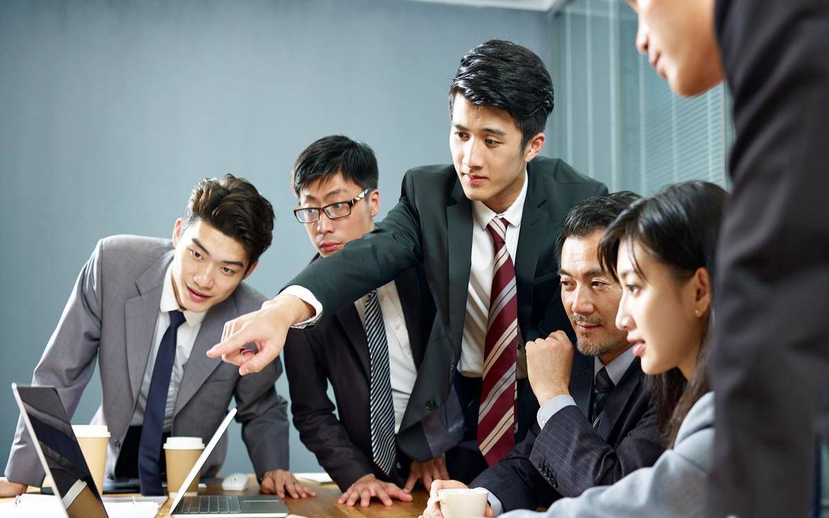 职场竞争激烈（在团队中发挥自己的长处）